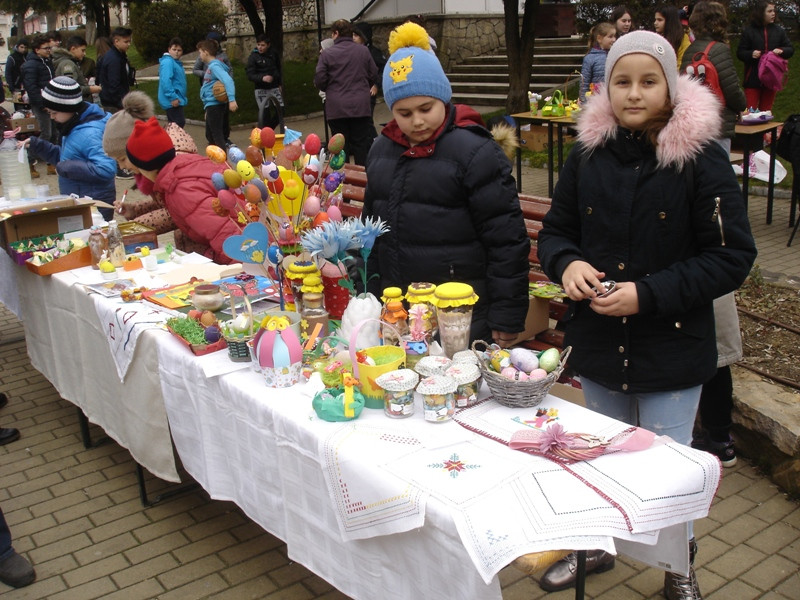 Copiii au fost implicati in vinderea produselor.