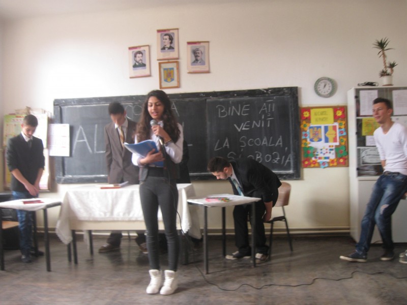 In ziua de 7 aprilie elevii cls. V-VI au participat la activitatea“ARMONII ROMÂNO – FRANCEZE ”