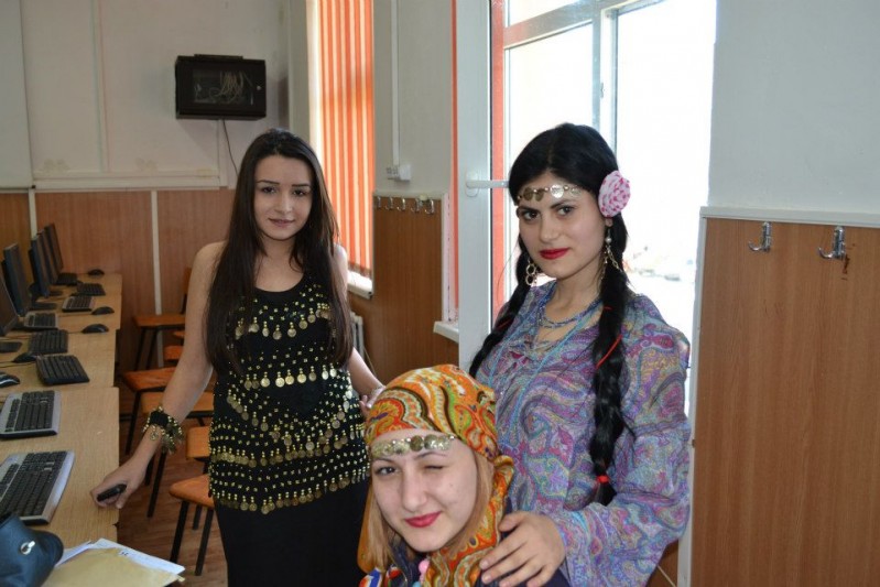 Prezentarea costumelor traditionale locale in cadrul proiectului "Dobrogea - diversitate si multiculturalitate"