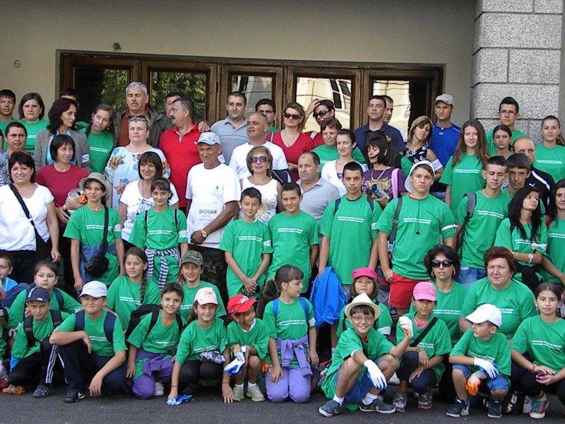 Voluntari pentru un turism ecologic în munţii Parâng