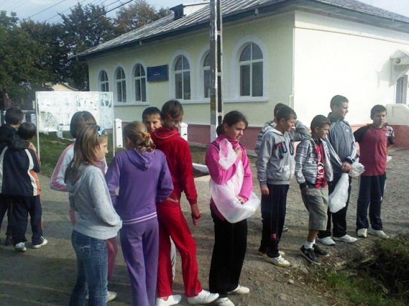 Scoala Gimnaziala Razboieni Ion Neculce