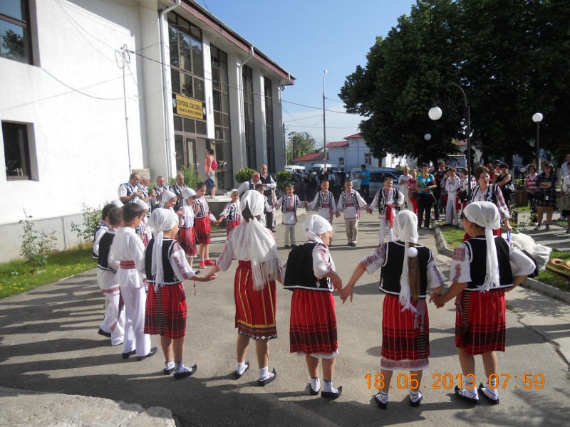 Festivalul ,,Tradiţii şi obiceiuri populare româneşti", Văleni 2013