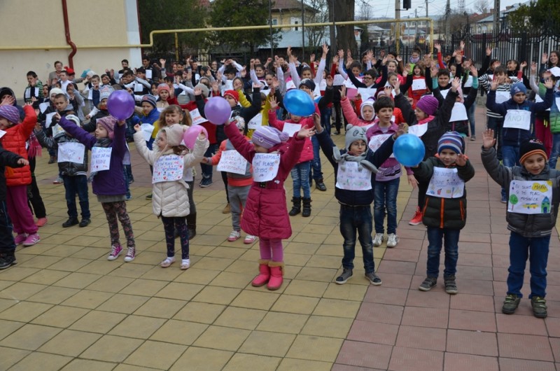 Flashmob-Copiii fara etichete
Scoala Gimnaziala Nr.2 Ramnicu Sarat