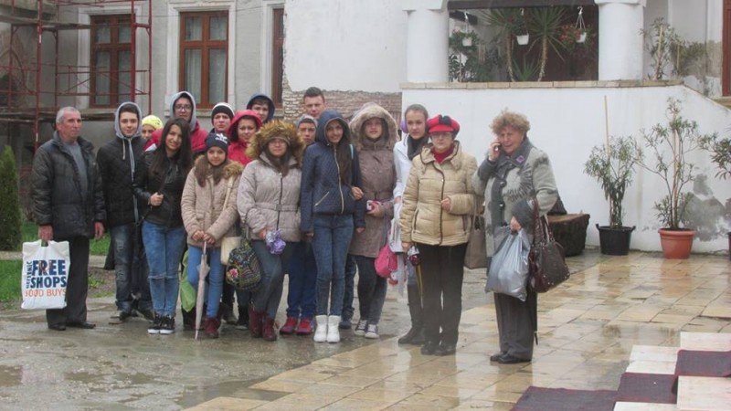 In ziua de 6 aprilie elevii cls. V-VIII Slobozia au efectuat o excursie la Manastirea Comana