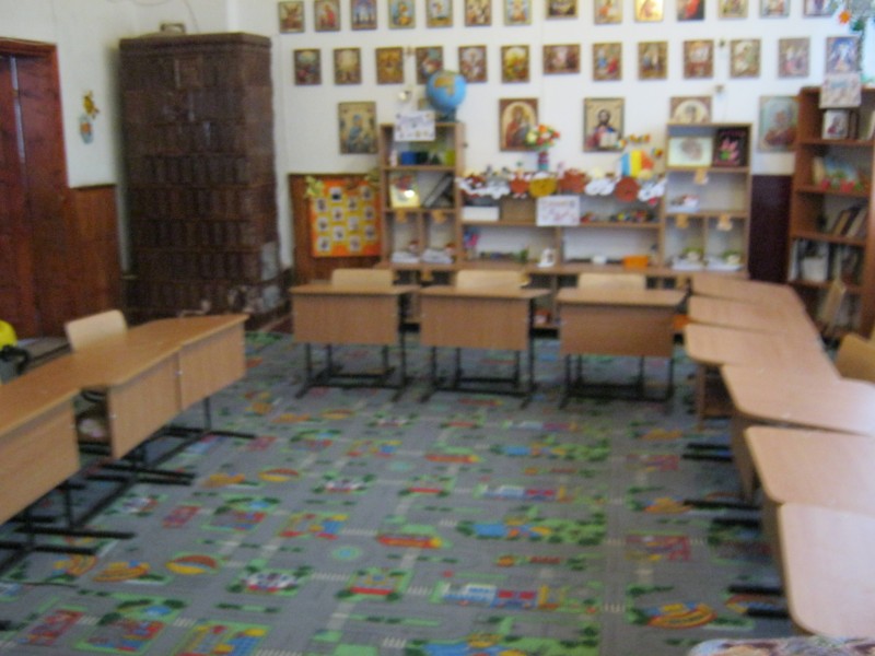 Foto reprezintă imagini din Clasa pregătitoare de la Şcoala Valea Mare-Pravăţ