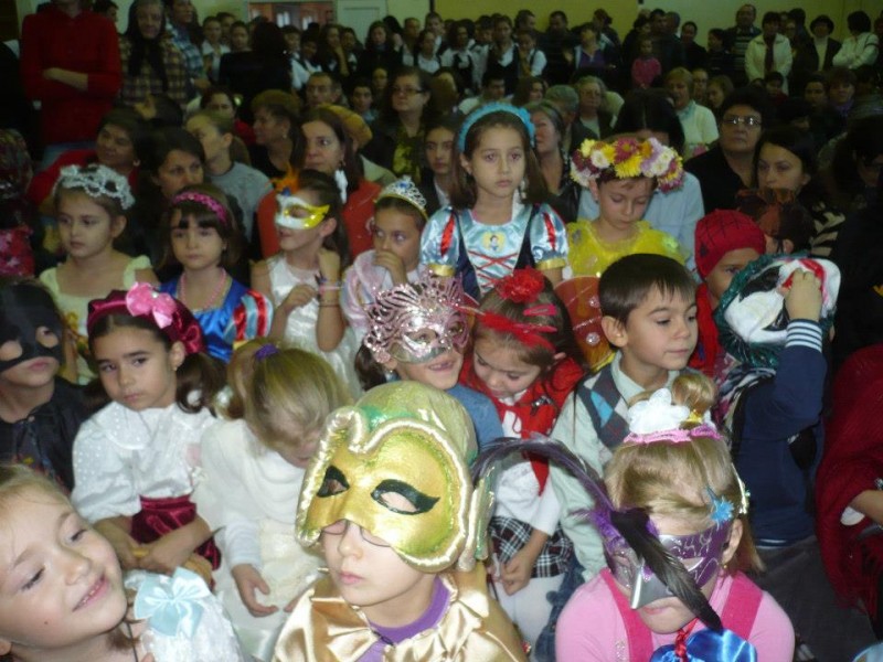 Carnavalul Toamnei -aflat la cea de-a VI-a editie