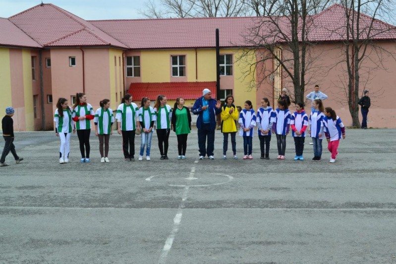Echipa de fotbal de fete a Liceului Teoretic Baneasa