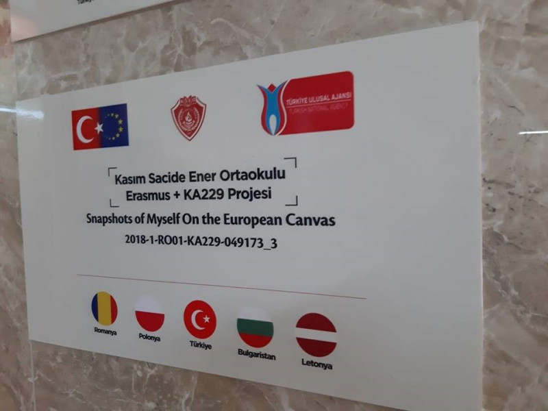 Sunt fotografii realizate în perioada 17-21 decembrie 2018, în Turcia, la prima mobilitate a elevilor și profesorilor Școlii Gimnaziale Avram Iancu, Oradea, în cadrul proiectului Erasmus+ ”Snapshots of myself on the European canvas”