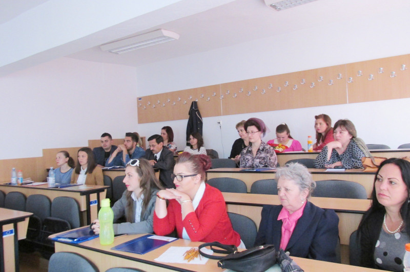 Simpozionul naţional al elevilor din învăţământul postliceal, domeniul "Sănătate şi asistenţă pedagogică", ediţia a V-a, s-a desfăşurat în data de 20 mai 2016, la Colegiul de Afaceri Alba Iulia
